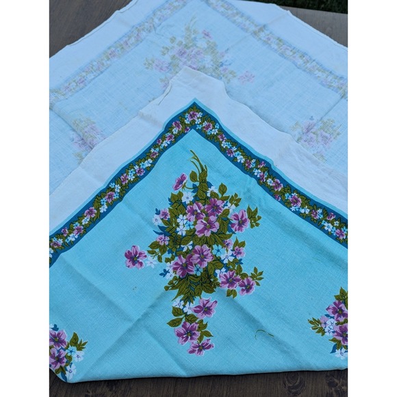 Vintage Linen Tablecloth Teal Floral Tablecloth Cottage Grandma Core 48" x 48" - Picture 12 of 16